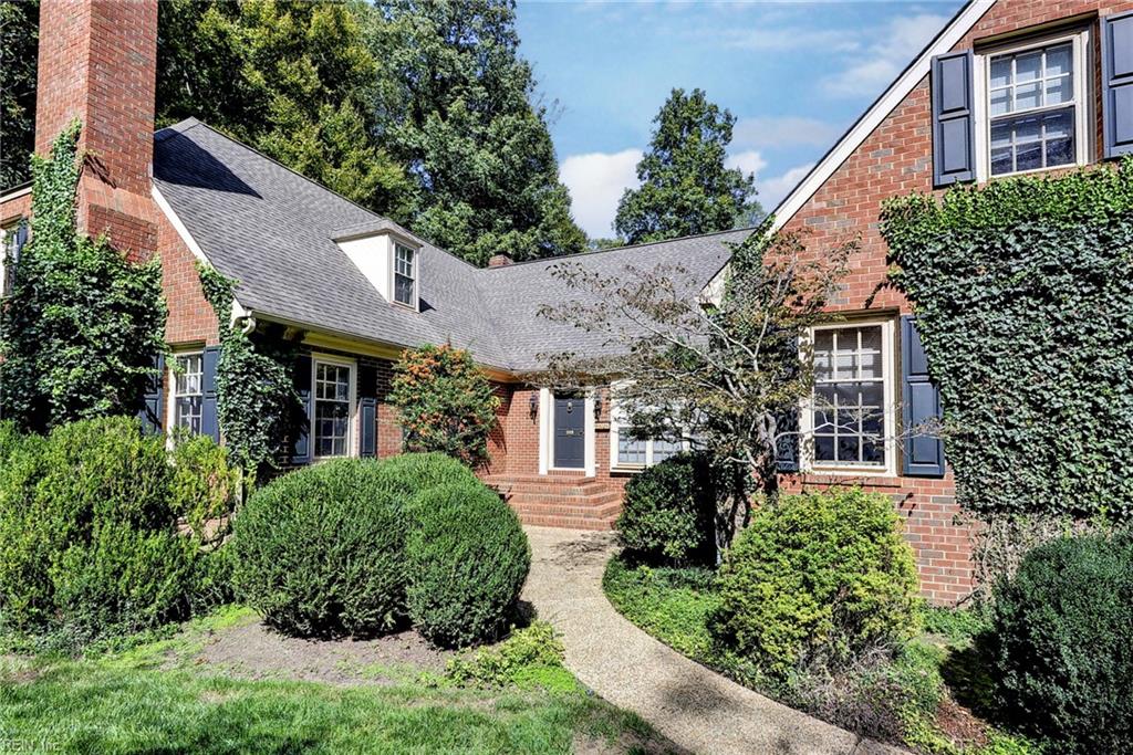 7 Bayberry Ln Property Photo 3