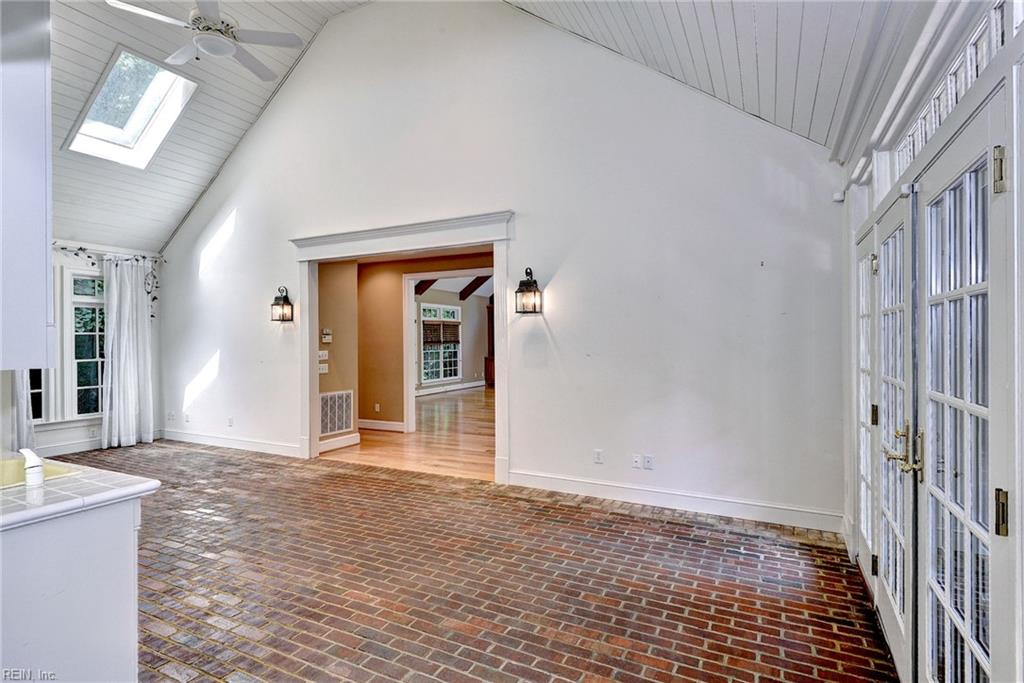 7 Bayberry Ln Property Photo 7
