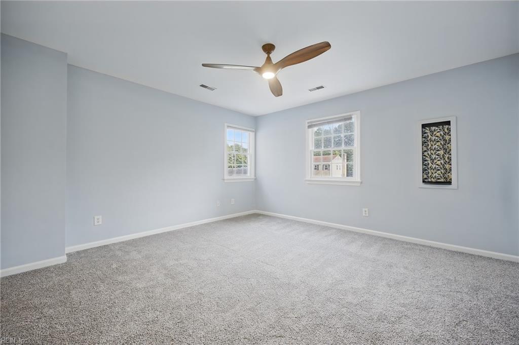 835 Isham Pl Property Photo 35