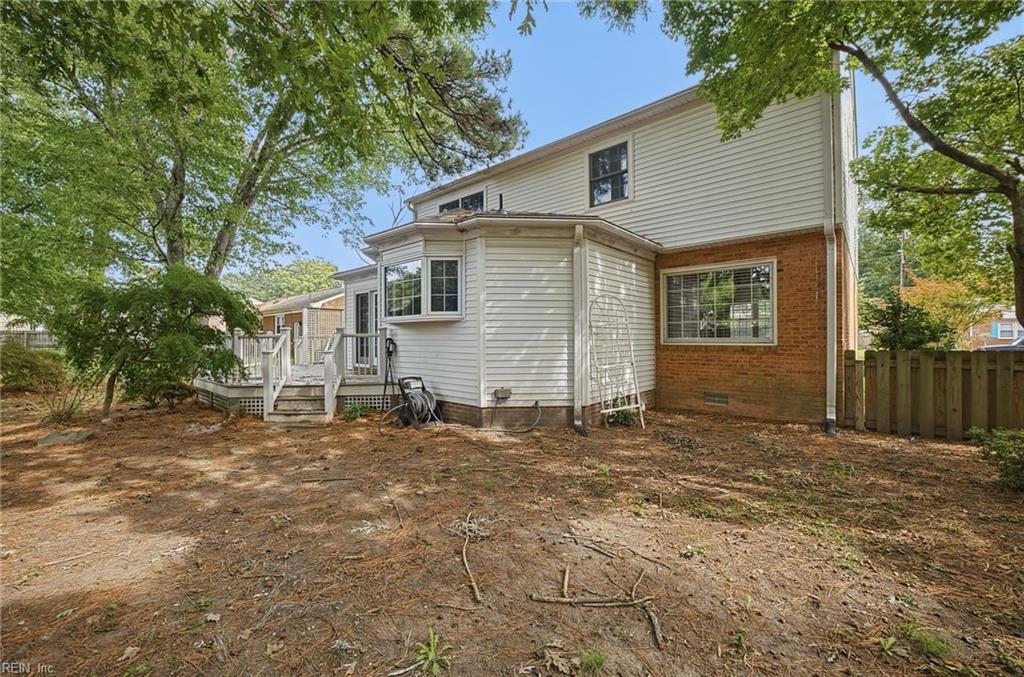 835 Isham Pl Property Photo 40