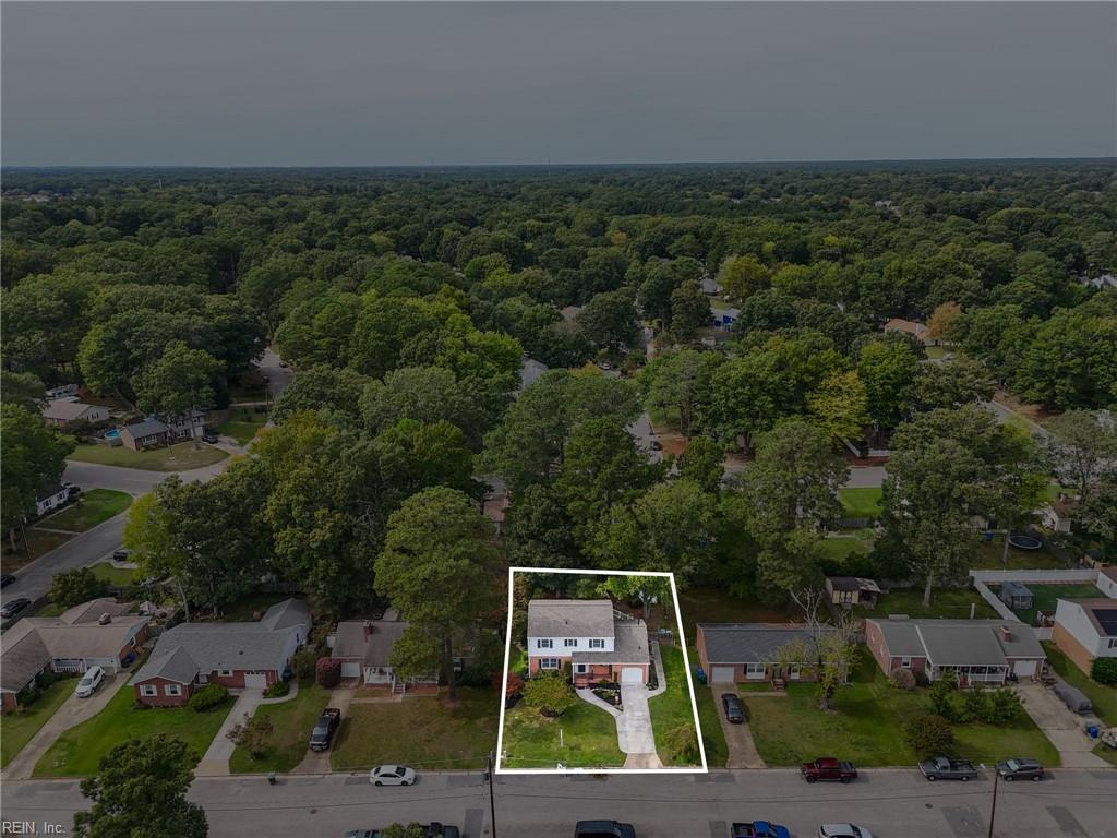 835 Isham Pl Property Photo 48