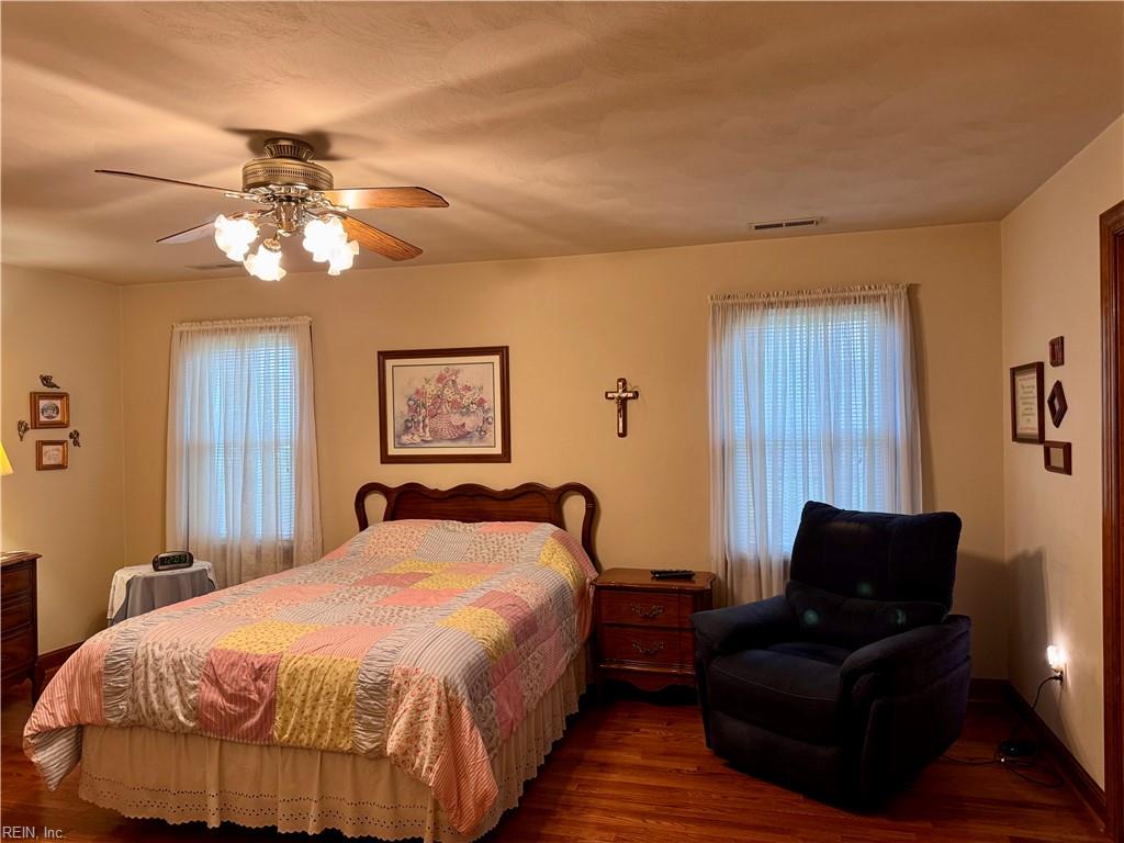 1021 Grantham Ln Property Photo 8