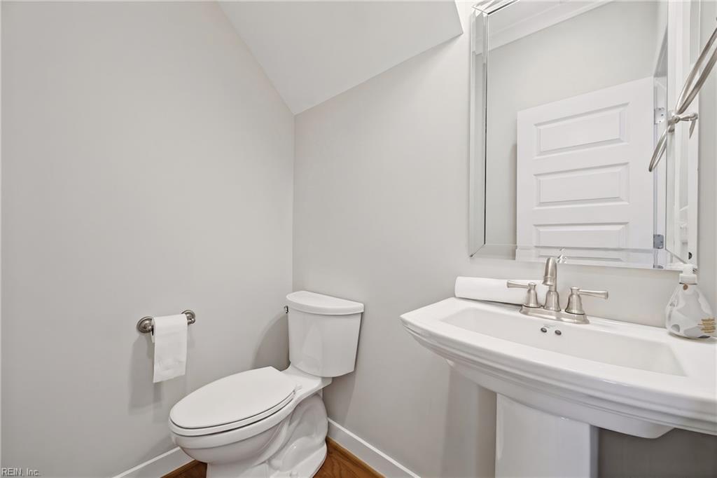 20 Village Park Ln Property Photo 16