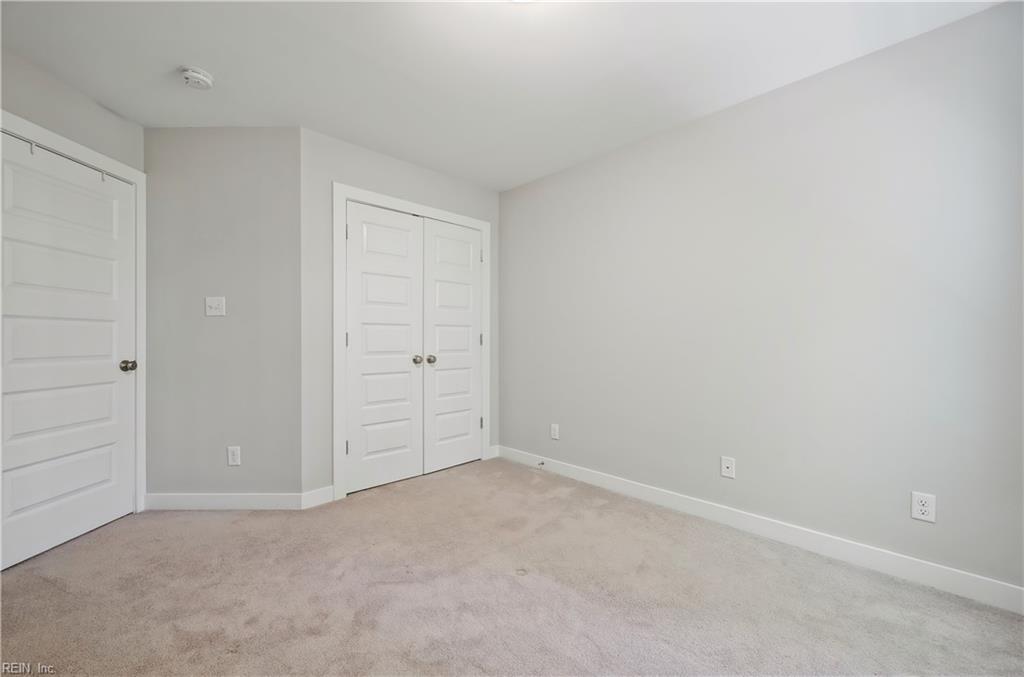 20 Village Park Ln Property Photo 22