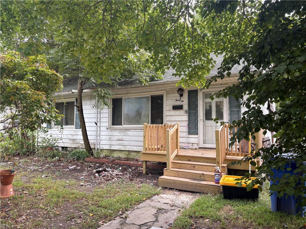 32 Dwight Rd Property Photo 1