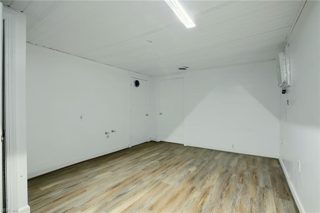 2420 W Mercury Blvd Property Photo 9
