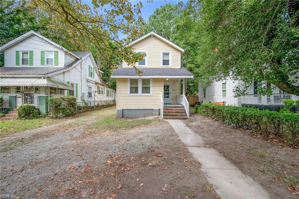 2102 Elm AVE Property Photo 1