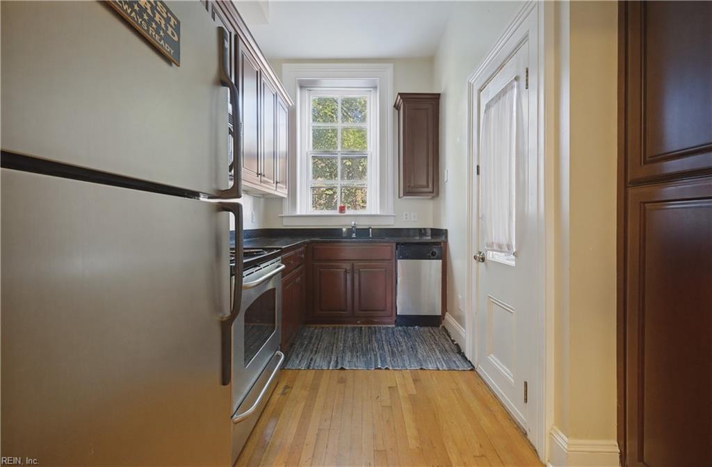 338 W Freemason St Property Photo 14