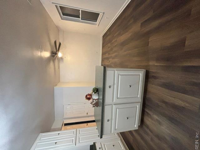 1234 Balview Avenue Ave Property Photo 5