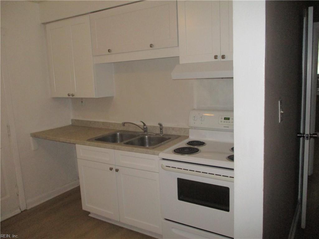 2253 Reuben St Property Photo 4