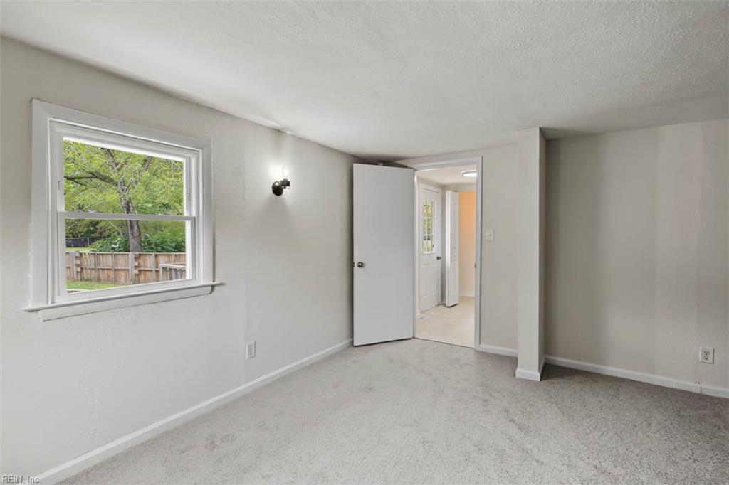 221 Firby Rd Property Photo 25