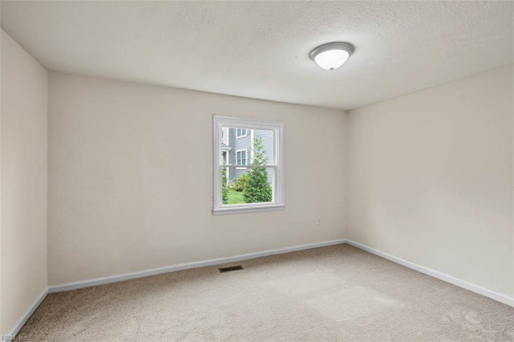221 Firby Rd Property Photo 31
