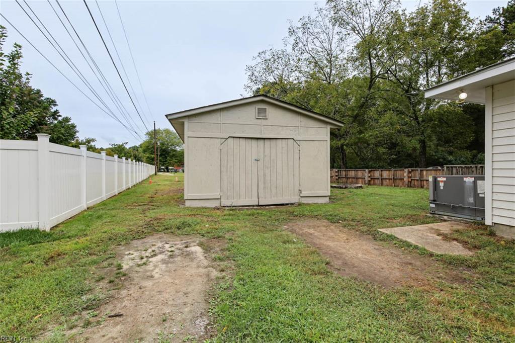 221 Firby Rd Property Photo 33
