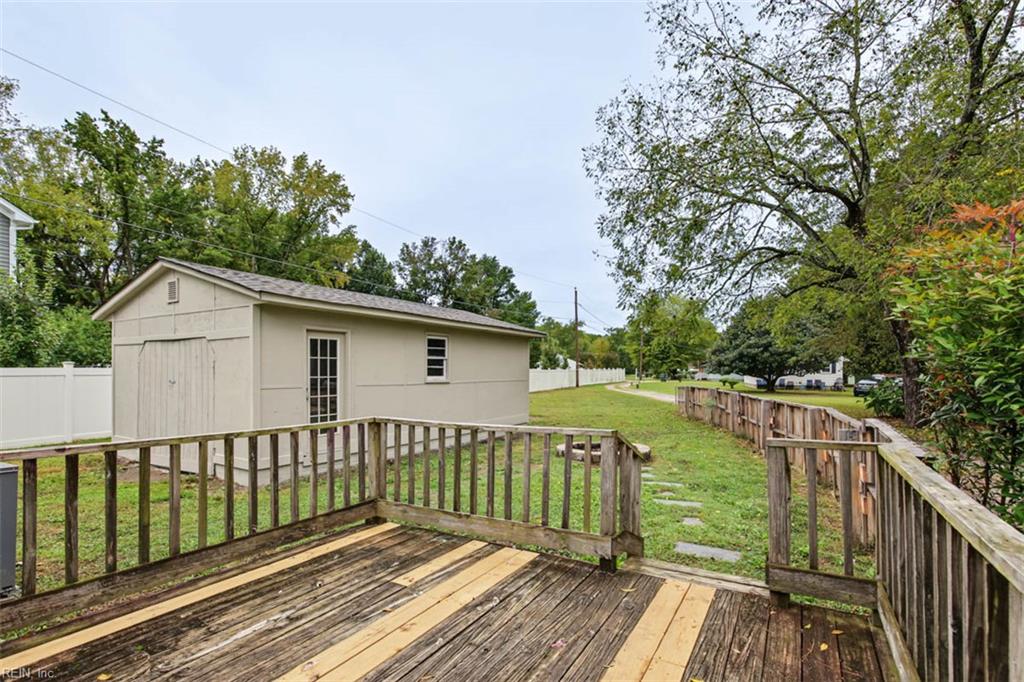 221 Firby Rd Property Photo 35