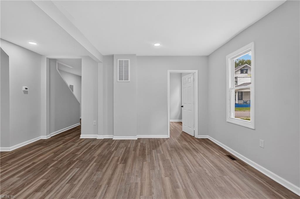 306 S Dyer St Property Photo 17
