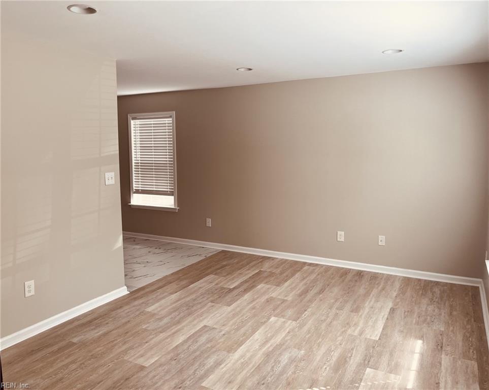 243 Settlers Landing Rd Property Photo 2