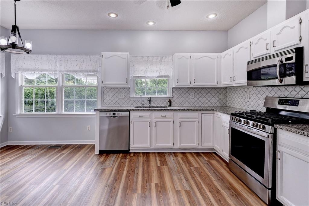 3740 Cherry Walk Property Photo 11