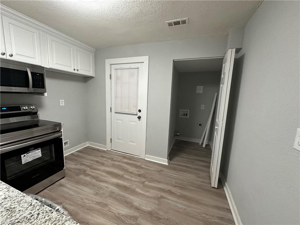 739 18th St Property Photo 5
