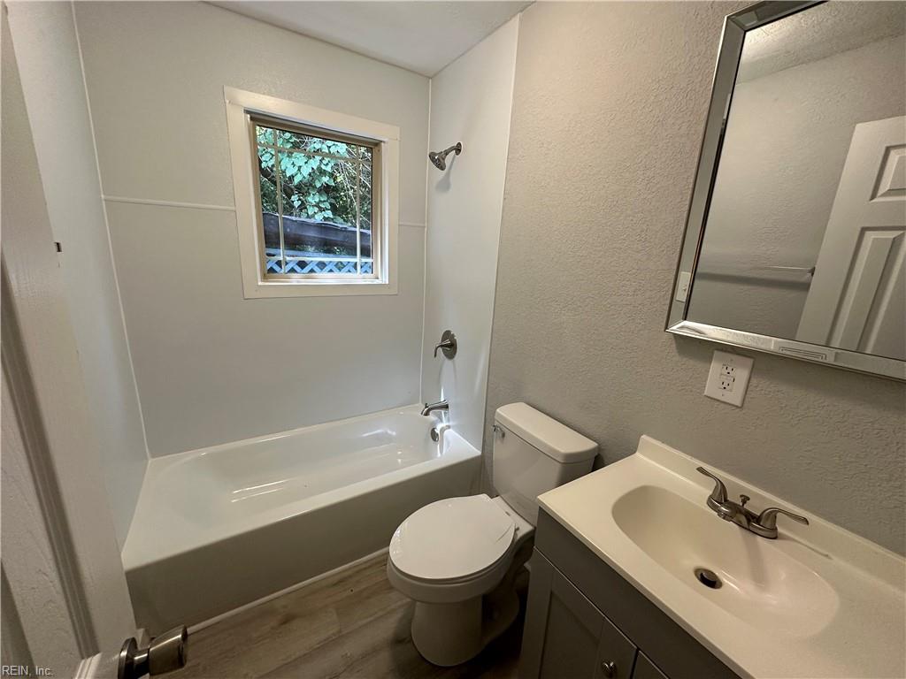 739 18th St Property Photo 16