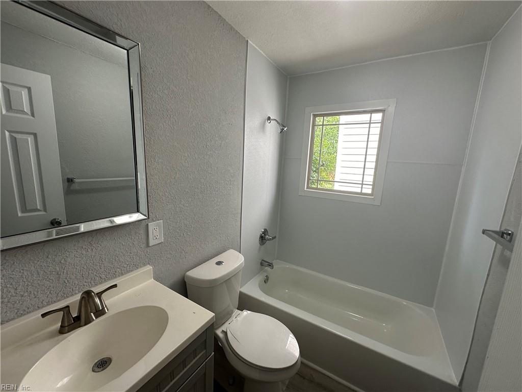 739 18th St Property Photo 18