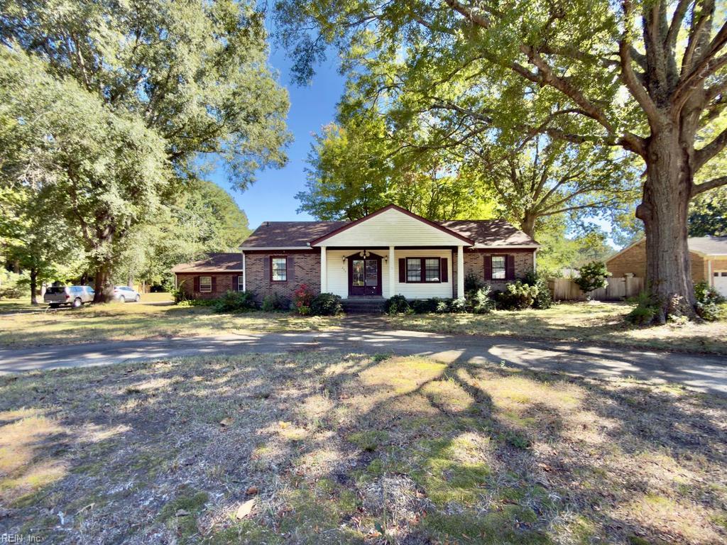 800 Little Neck Rd Property Photo 1