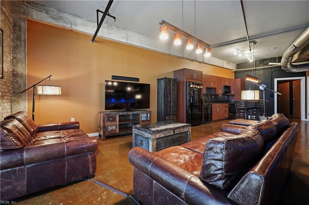 415 Saint Pauls Blvd Property Photo 10