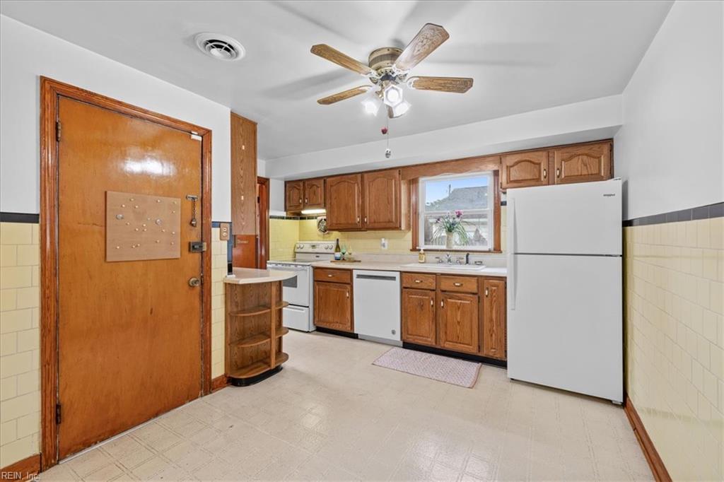 3144 Dunway St Property Photo 6