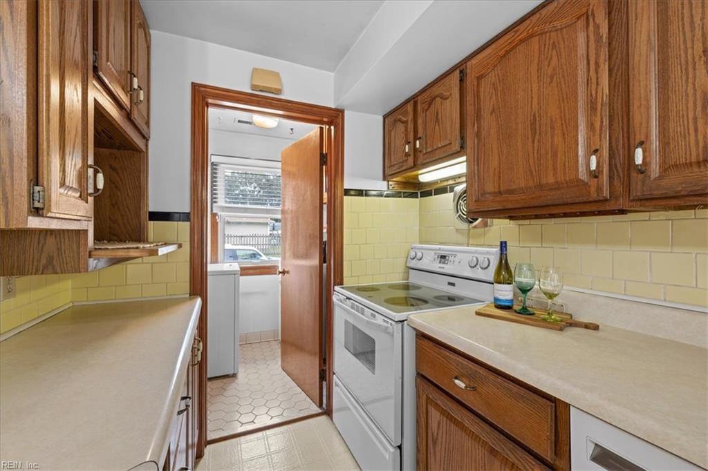 3144 Dunway St Property Photo 8