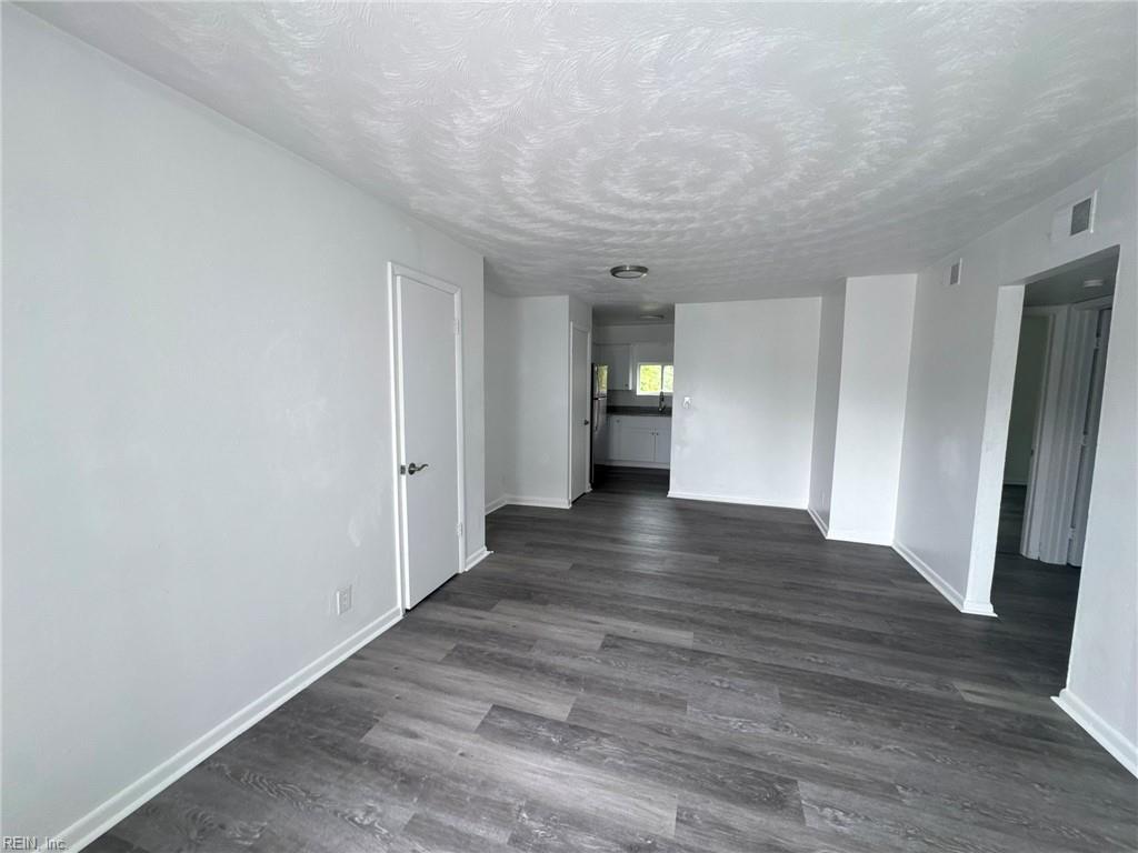 1125 Little Bay Ave Property Photo 7