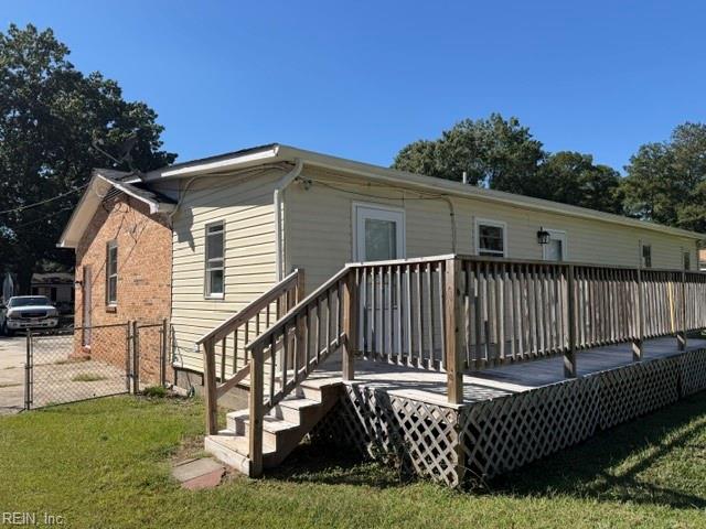325 Harrison St Property Photo 4