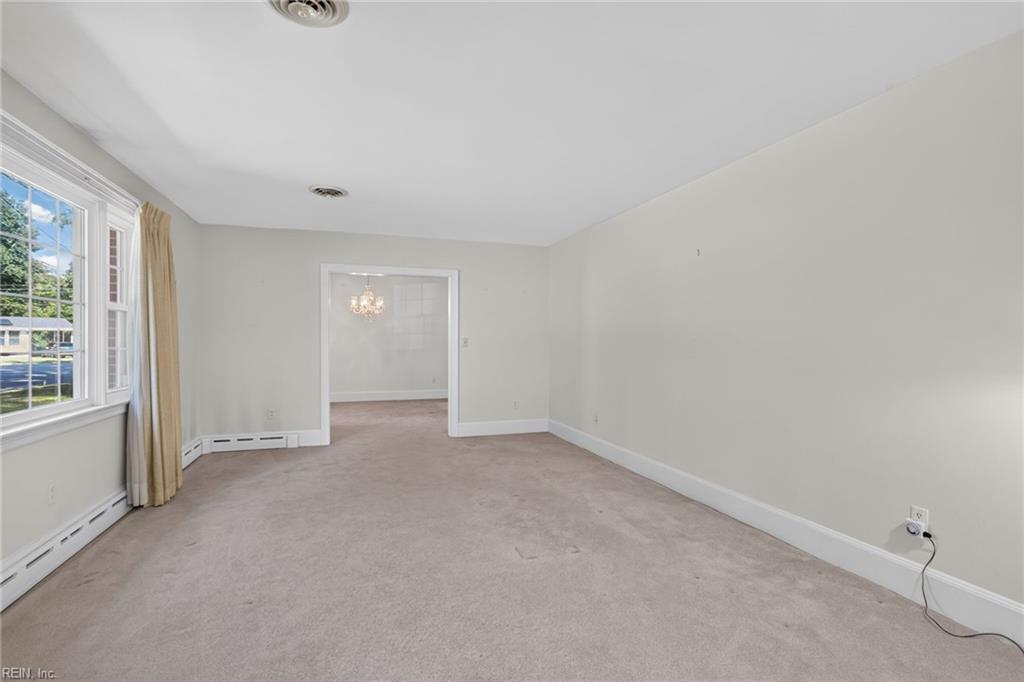 627 Dogwood Ln Property Photo 6