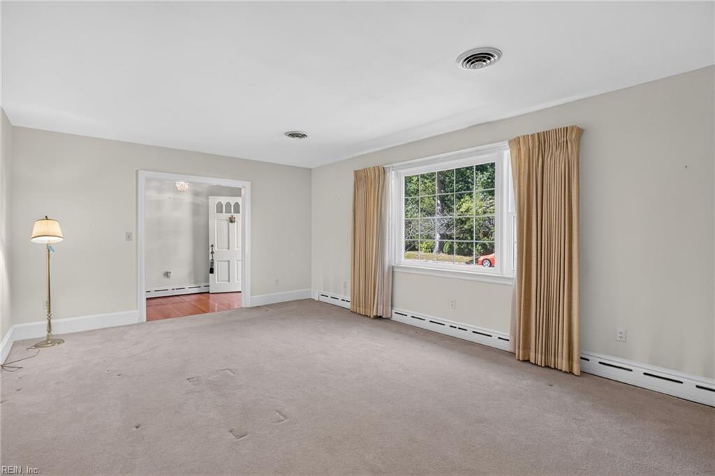 627 Dogwood Ln Property Photo 9