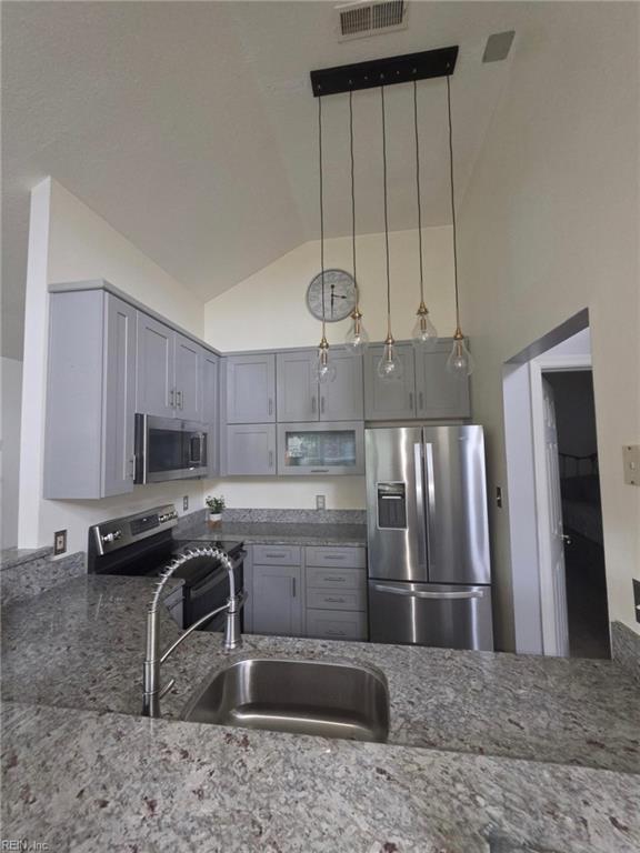 5112 Heathglen Cir Property Photo 4