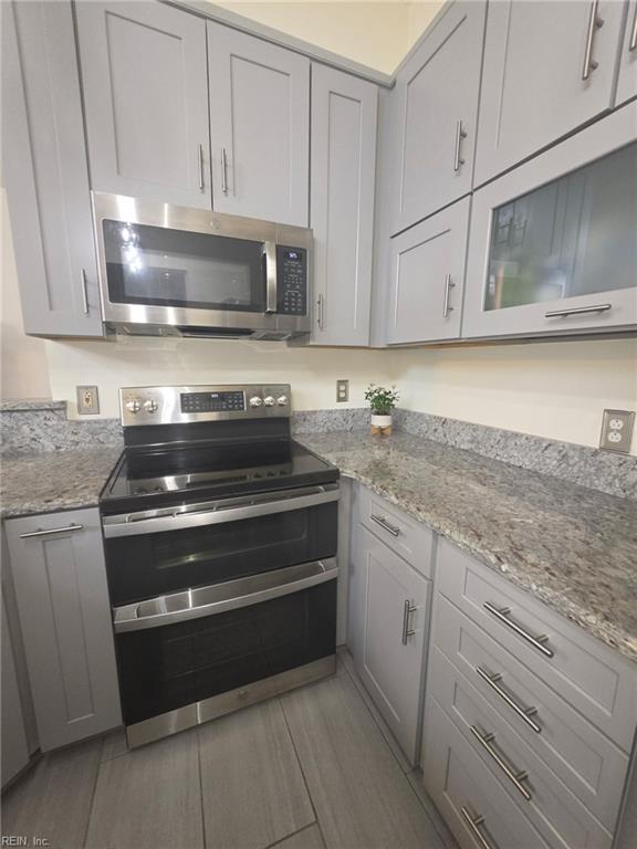 5112 Heathglen Cir Property Photo 5