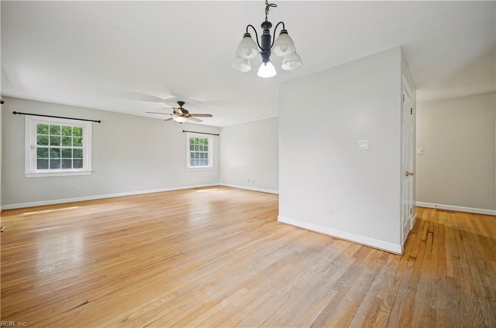 359 Eppington Cir Property Photo 8