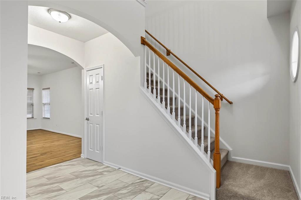 303 Bexley Park Way Property Photo 6