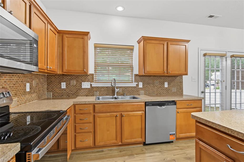 303 Bexley Park Way Property Photo 22