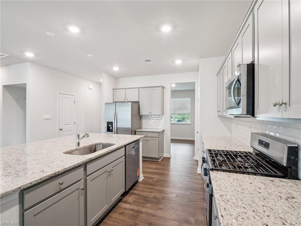 5118 Duxbury Rd Property Photo 3