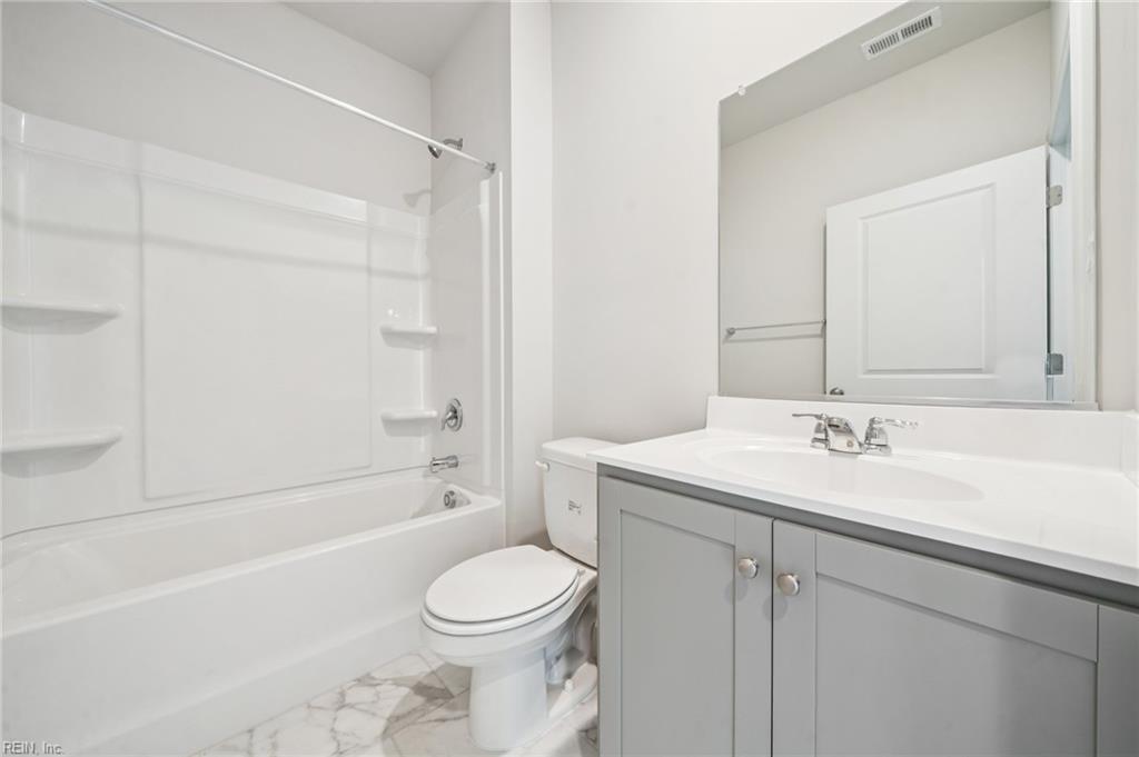 1026 Eastport Pl Property Photo 17