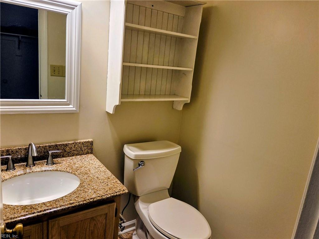 909 Willow Pt Property Photo 8