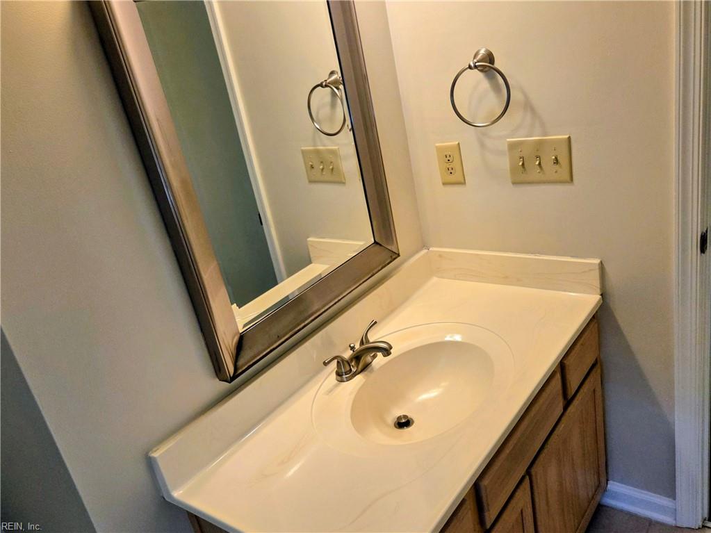 909 Willow Pt Property Photo 12