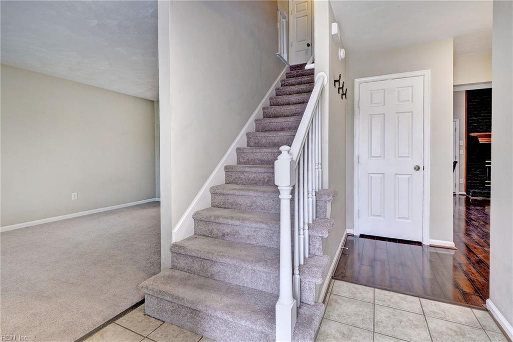 114 Sheffield Way Property Photo 5