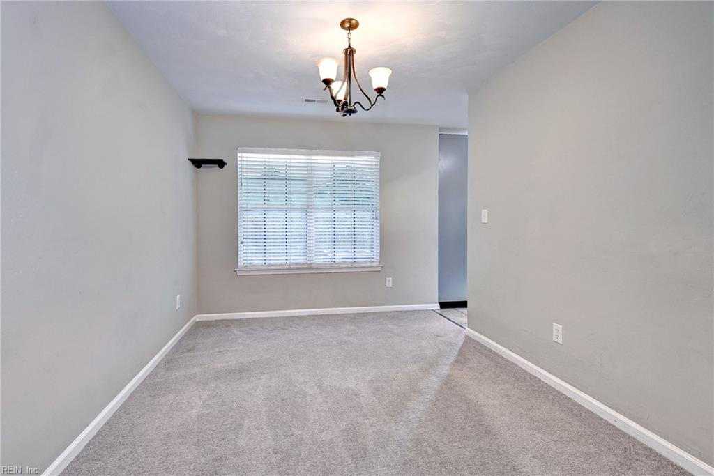 114 Sheffield Way Property Photo 8