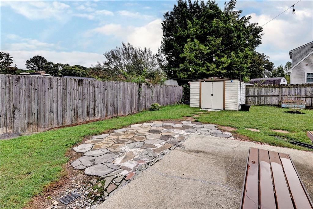 114 Sheffield Way Property Photo 32