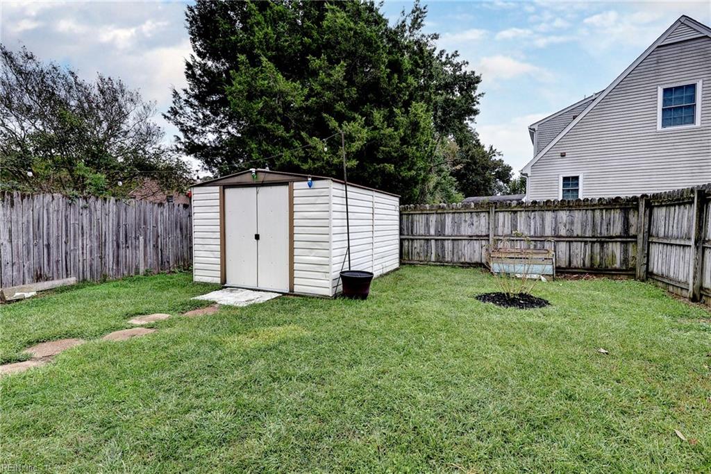 114 Sheffield Way Property Photo 34