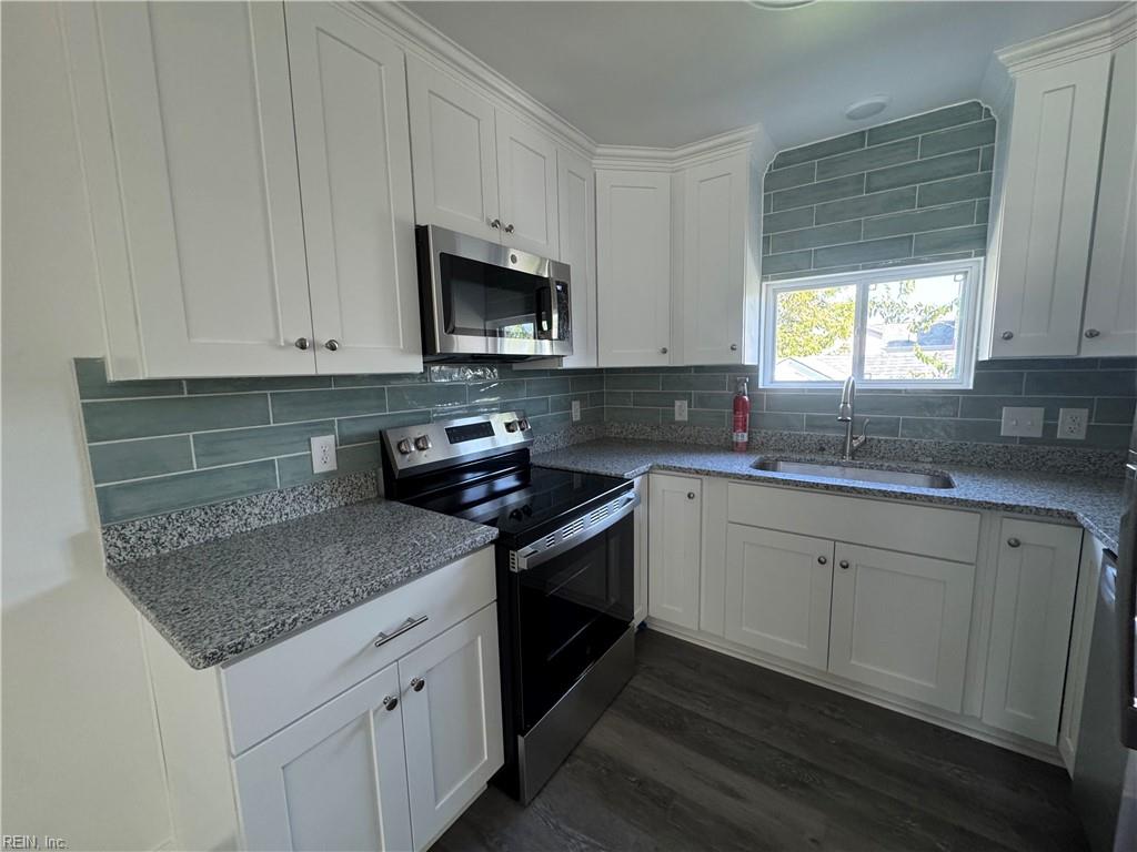 1125 Little Bay AVE Property Photo 1
