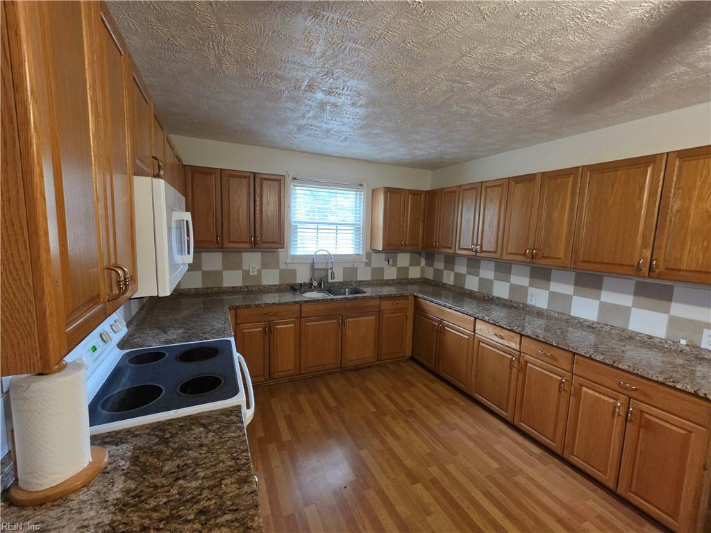 101 Giles Ln Property Photo 6