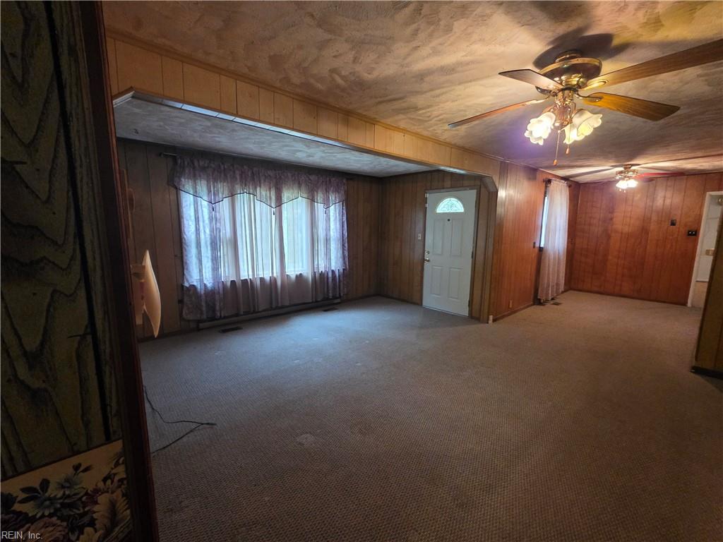 101 Giles Ln Property Photo 8