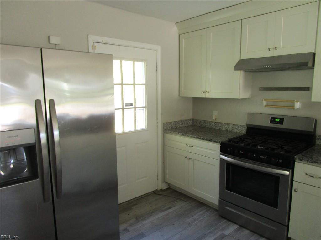 3323 Montana Ave Property Photo 10
