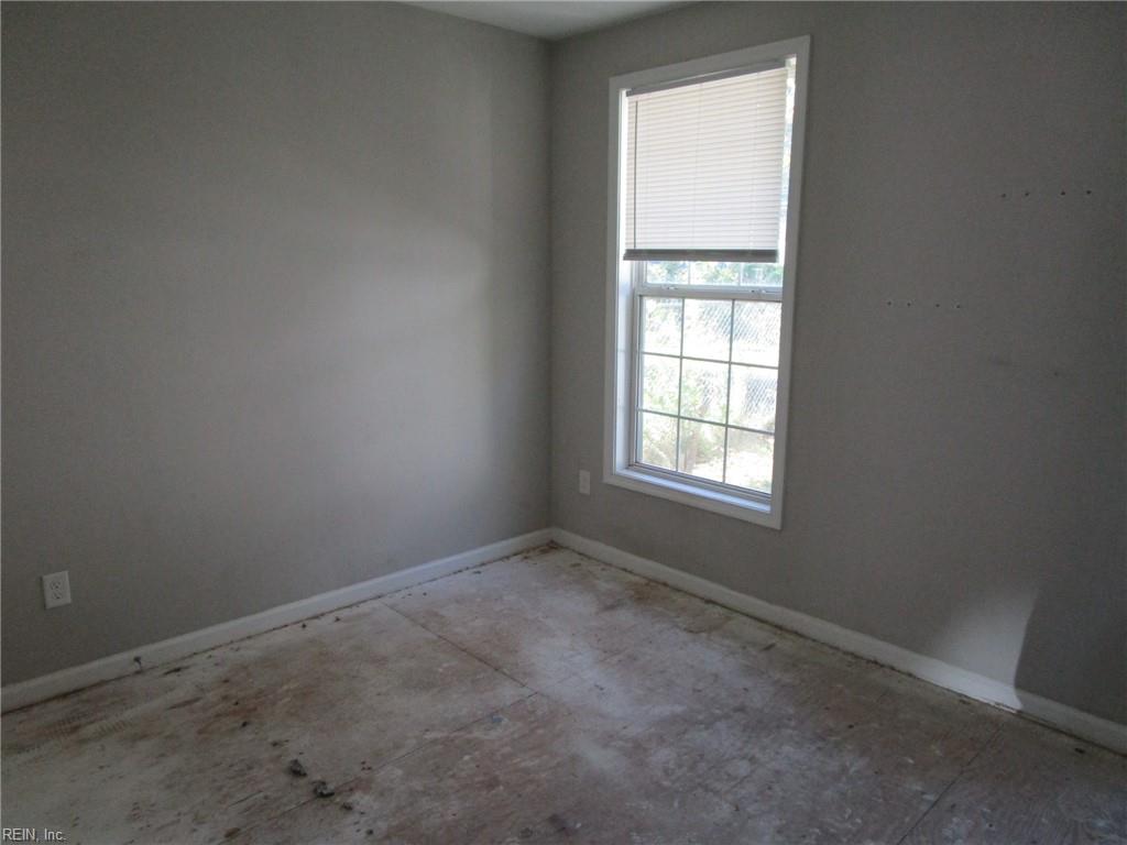 3323 Montana Ave Property Photo 14